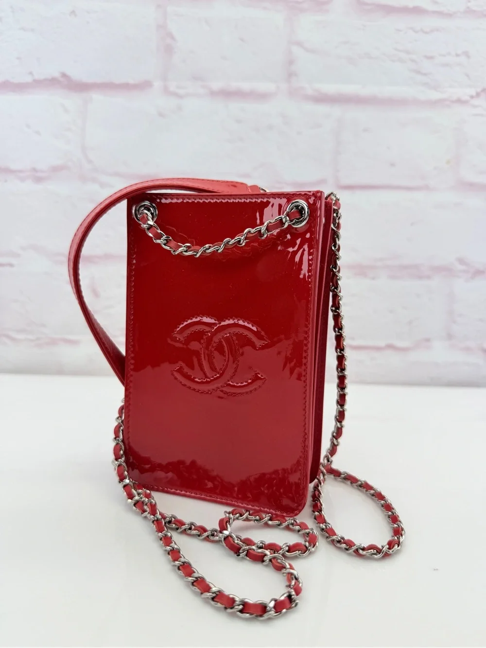 CHANEL Red Patent Leather Chain Phone Bag